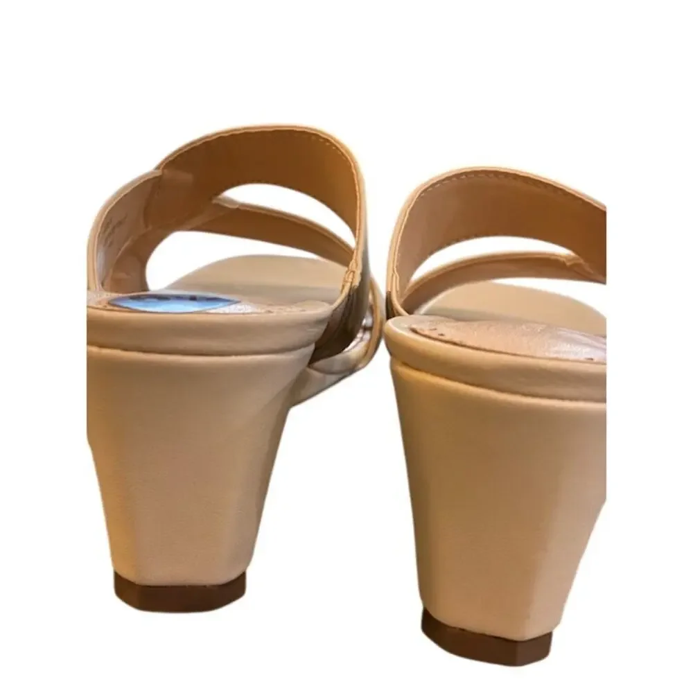 Adrienne Vittadini Aiden Wedge Sandal Dove ( Ivory) Size‎ 6.5 Medium